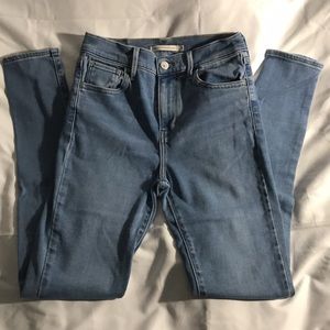 720 High Rise Super Skinny Levi’s Jeans